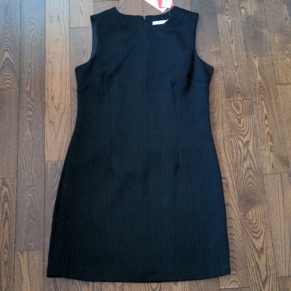 Little Black Dress - Picture 1 of 8